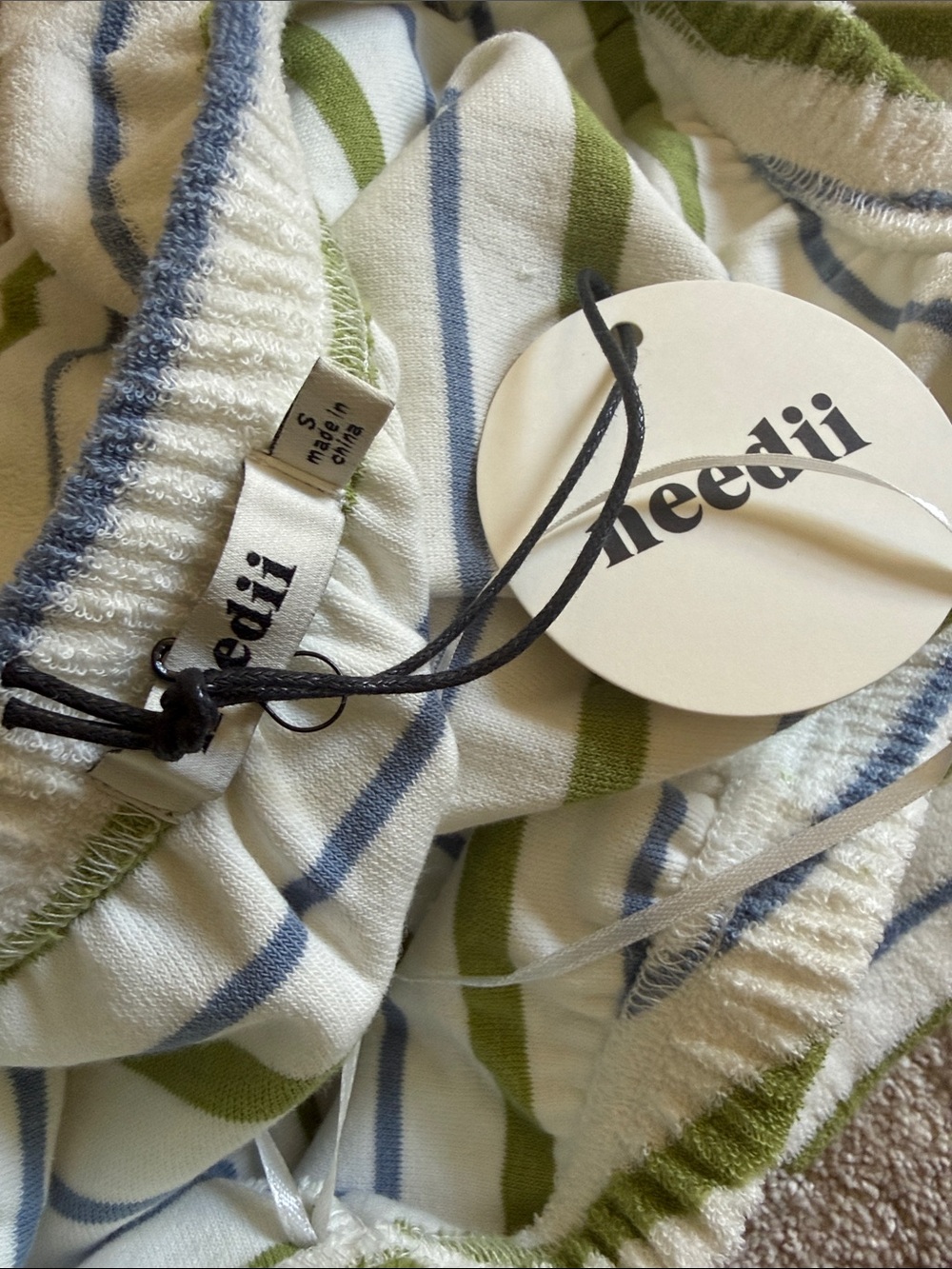 Needii Terrycloth romper - Picture 5 of 5